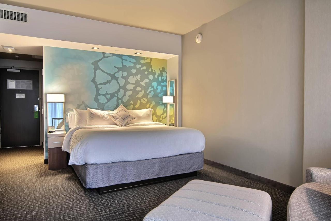 Courtyard By Marriott Quebec City Exterior photo