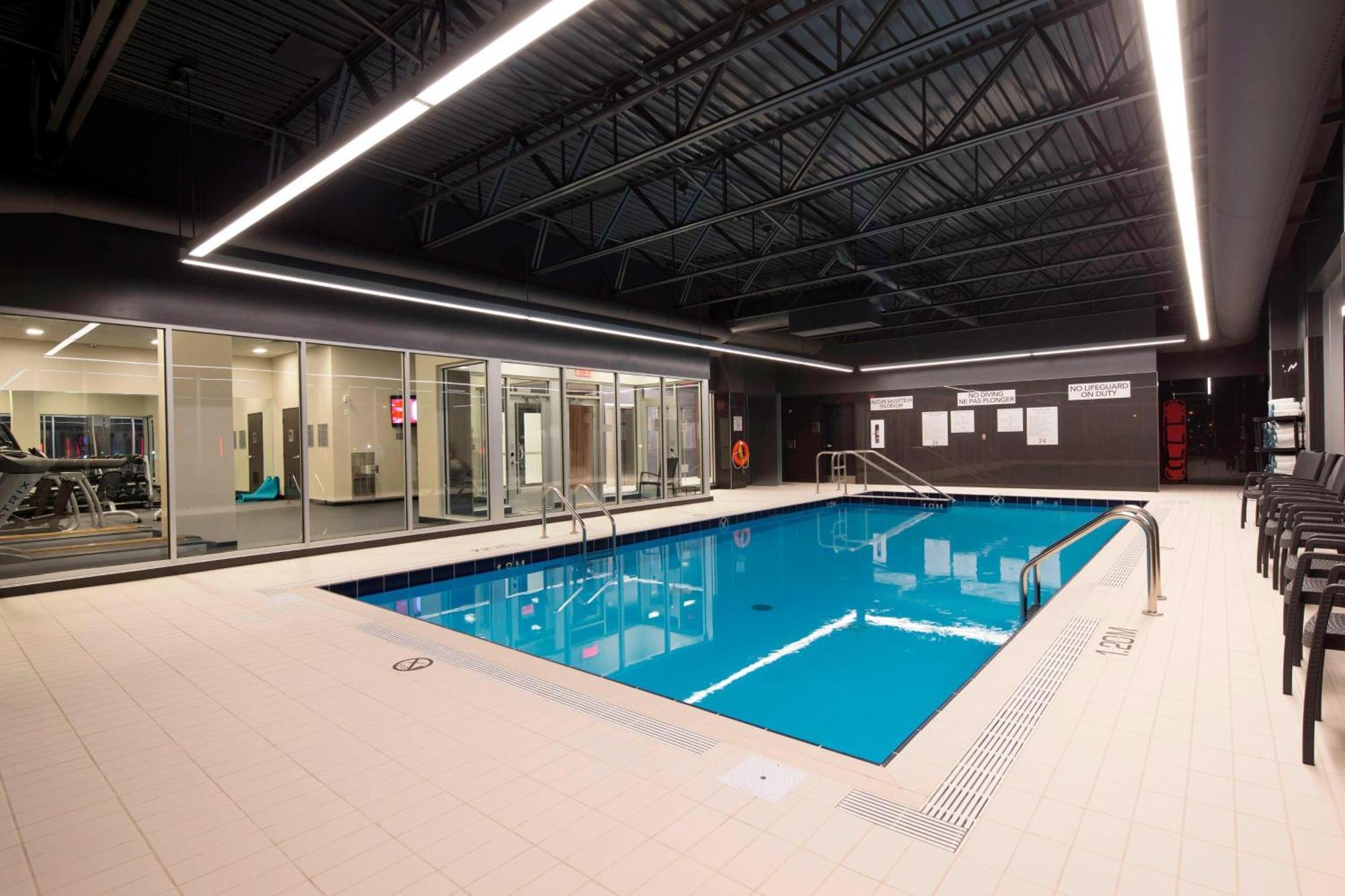 Courtyard By Marriott Quebec City Exterior photo