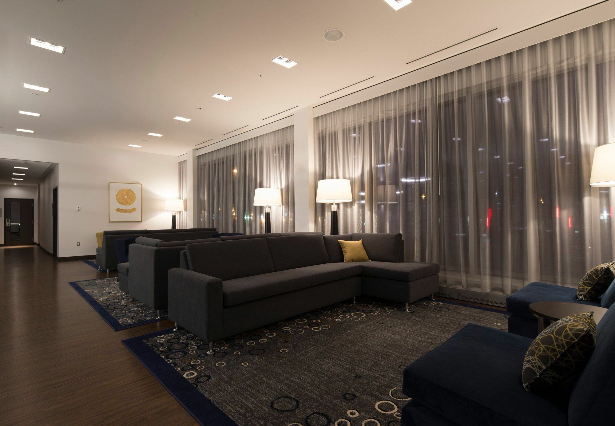 Courtyard By Marriott Quebec City Exterior photo